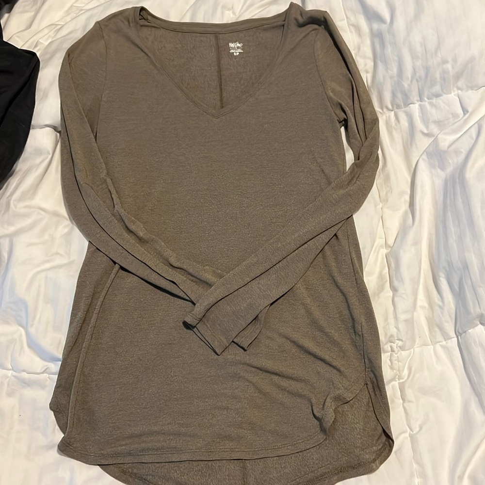 Long sleeved top